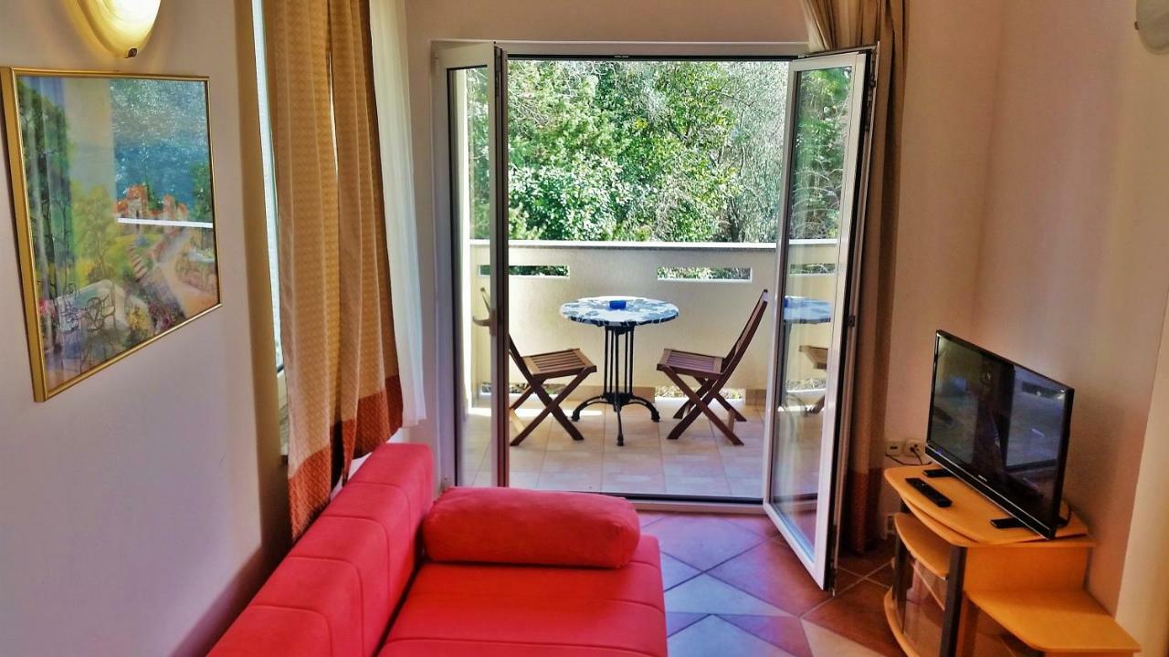Villa Bionda Малинска Екстериор снимка